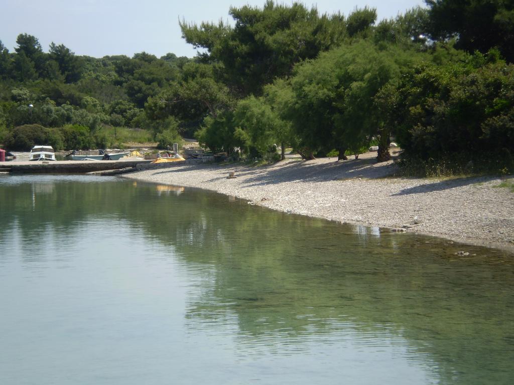 Apartments Duricic Loviste Bagian luar foto