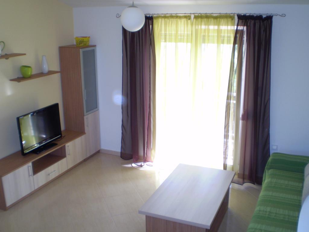 Apartments Duricic Loviste Bagian luar foto