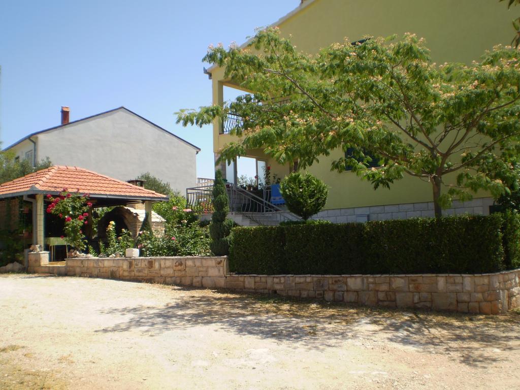 Apartments Duricic Loviste Bagian luar foto